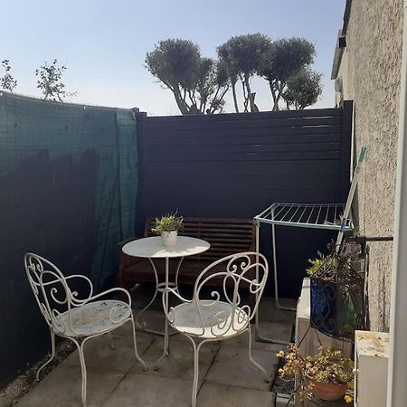 Studio- Terrasse -Place De Parking Prive Marseille Bagian luar foto