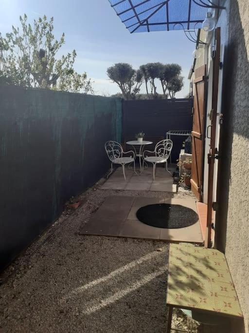 Studio- Terrasse -Place De Parking Prive Marseille Bagian luar foto